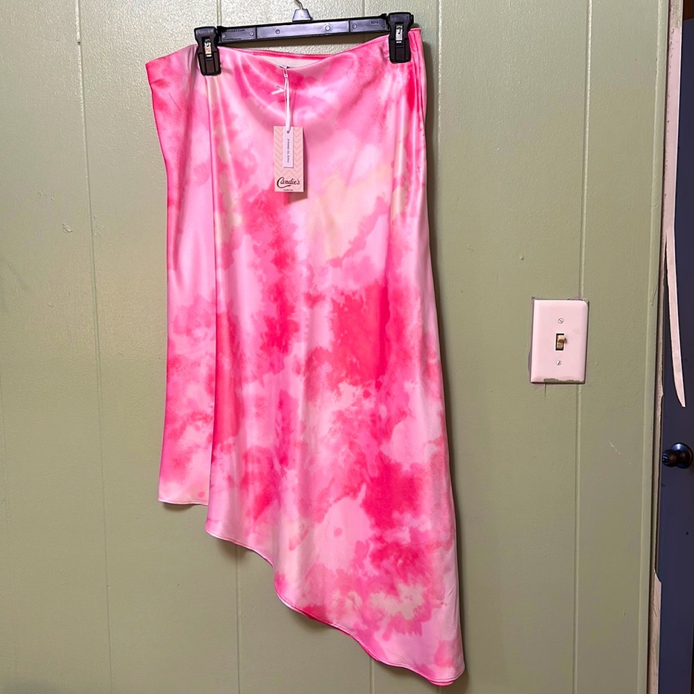 Candies pink tie-dye skirt NWT